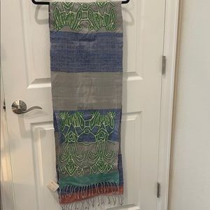 Noonday scarf NWT